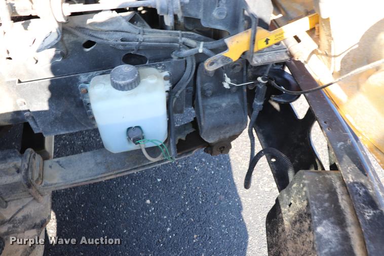 image for item DQ9368 2002 International school bus