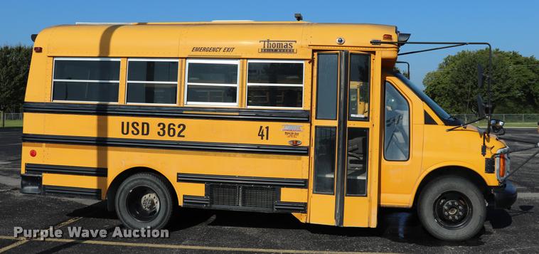 image for item DQ9369 2001 GMC Savana G3500 Cargo school bus