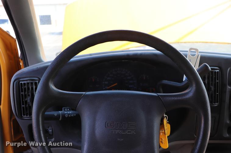 image for item DQ9369 2001 GMC Savana G3500 Cargo school bus