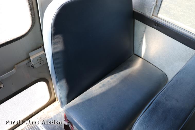 image for item DQ9369 2001 GMC Savana G3500 Cargo school bus