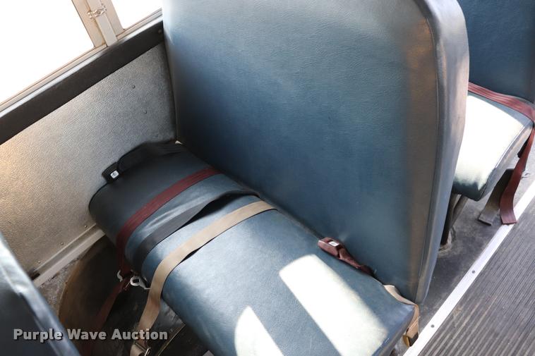 image for item DQ9369 2001 GMC Savana G3500 Cargo school bus