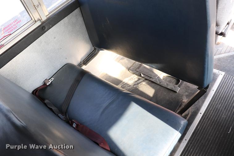 image for item DQ9369 2001 GMC Savana G3500 Cargo school bus