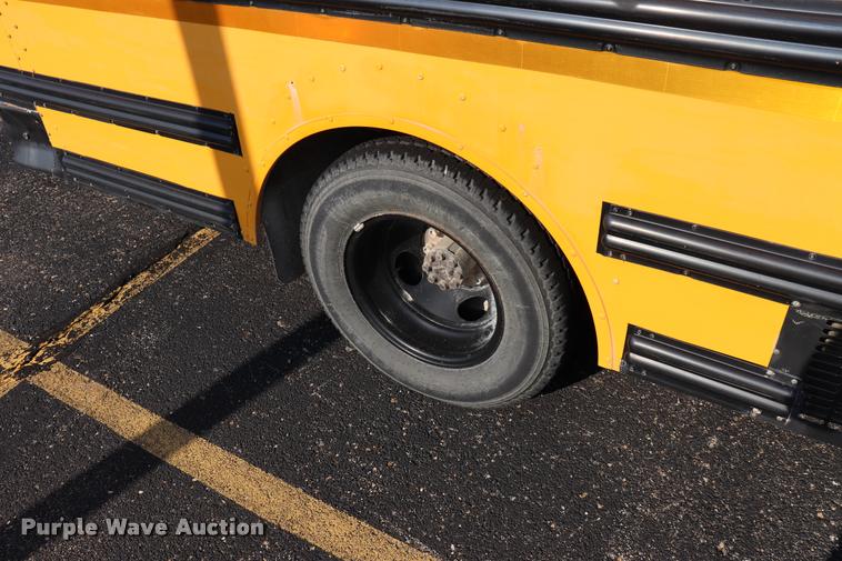 image for item DQ9369 2001 GMC Savana G3500 Cargo school bus