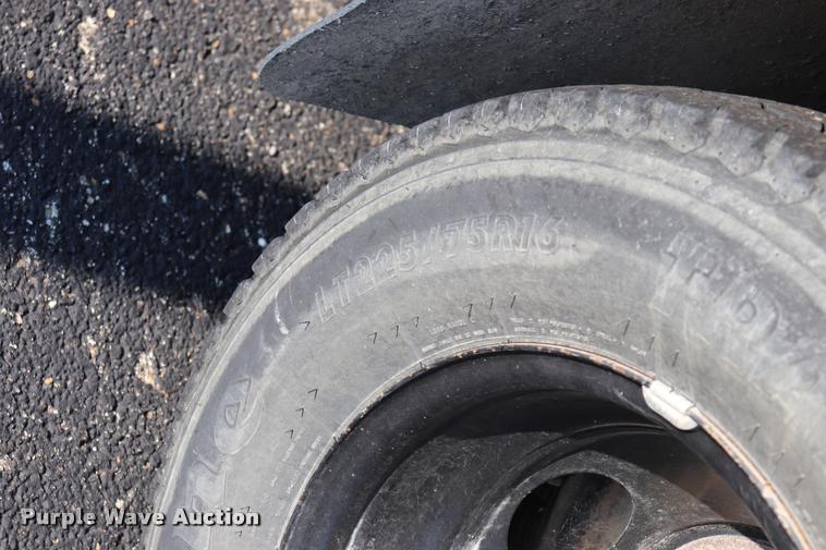 image for item DQ9369 2001 GMC Savana G3500 Cargo school bus