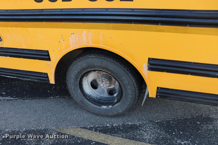 image for item DQ9369 2001 GMC Savana G3500 Cargo school bus