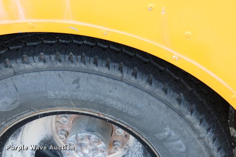 image for item DQ9369 2001 GMC Savana G3500 Cargo school bus