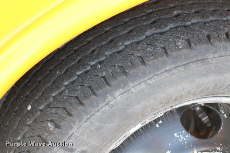 image for item DQ9369 2001 GMC Savana G3500 Cargo school bus