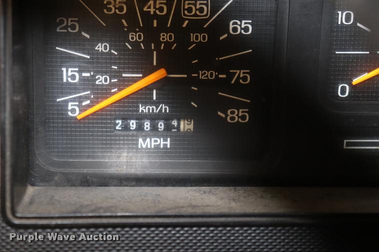 image for item DQ9372 1980 Ford F700 fire truck