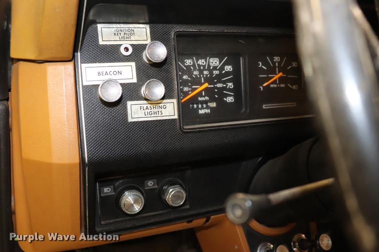 image for item DQ9372 1980 Ford F700 fire truck