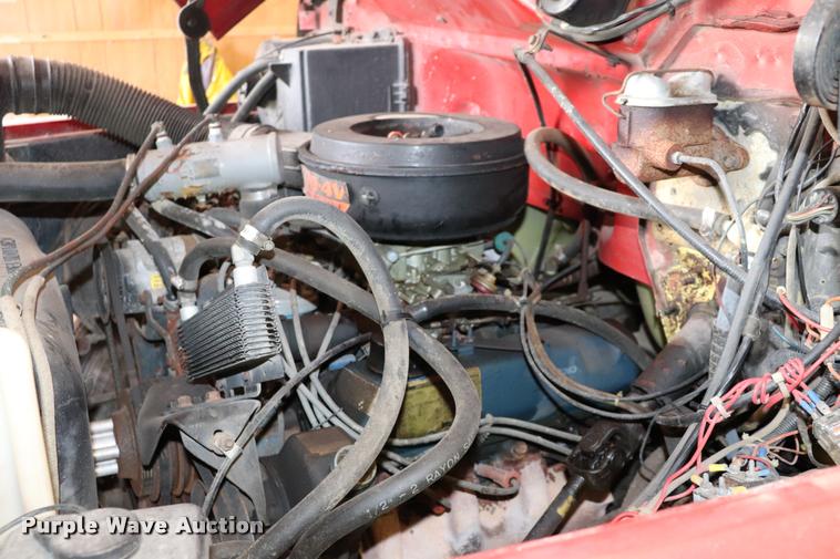 image for item DQ9372 1980 Ford F700 fire truck