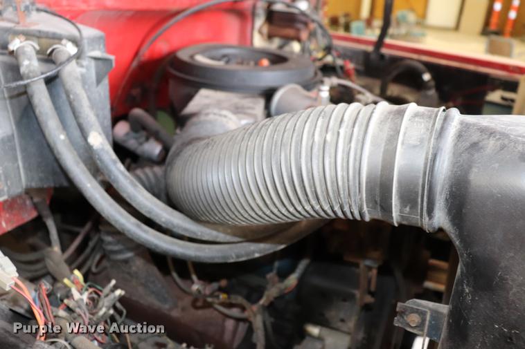 image for item DQ9372 1980 Ford F700 fire truck