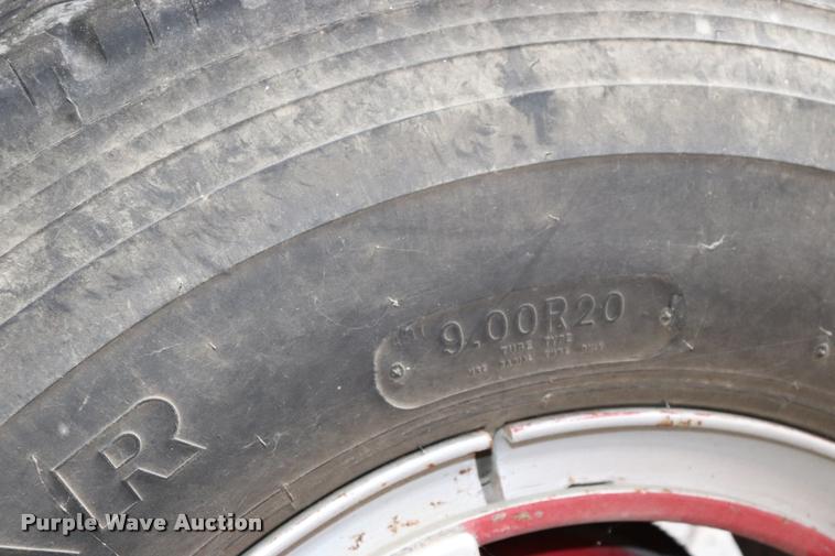 image for item DQ9372 1980 Ford F700 fire truck