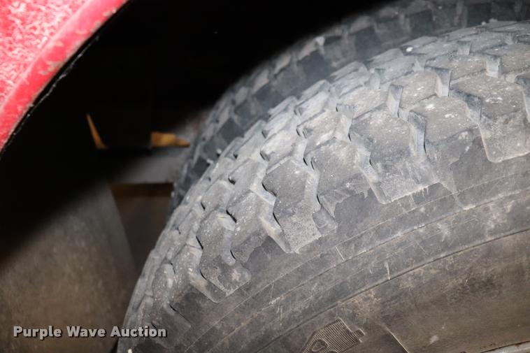 image for item DQ9372 1980 Ford F700 fire truck