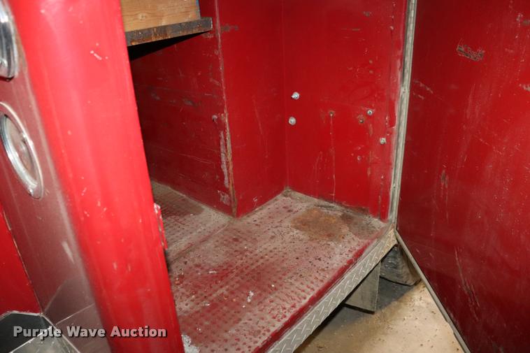 image for item DQ9372 1980 Ford F700 fire truck