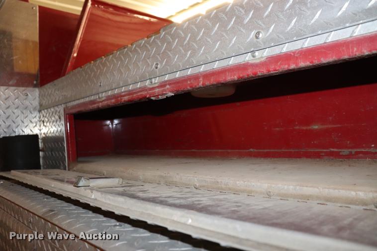 image for item DQ9372 1980 Ford F700 fire truck