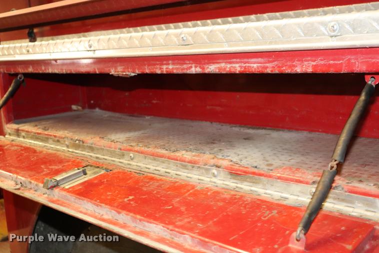 image for item DQ9372 1980 Ford F700 fire truck