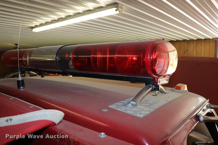 image for item DQ9372 1980 Ford F700 fire truck