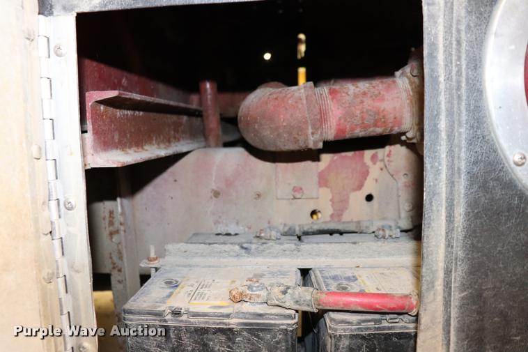 image for item DQ9372 1980 Ford F700 fire truck