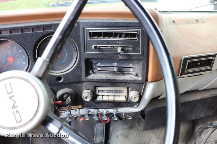 image for item DQ9373 1980 GMC Sierra 7000 fire truck