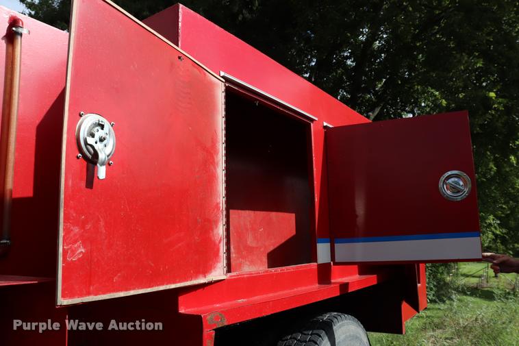 image for item DQ9373 1980 GMC Sierra 7000 fire truck