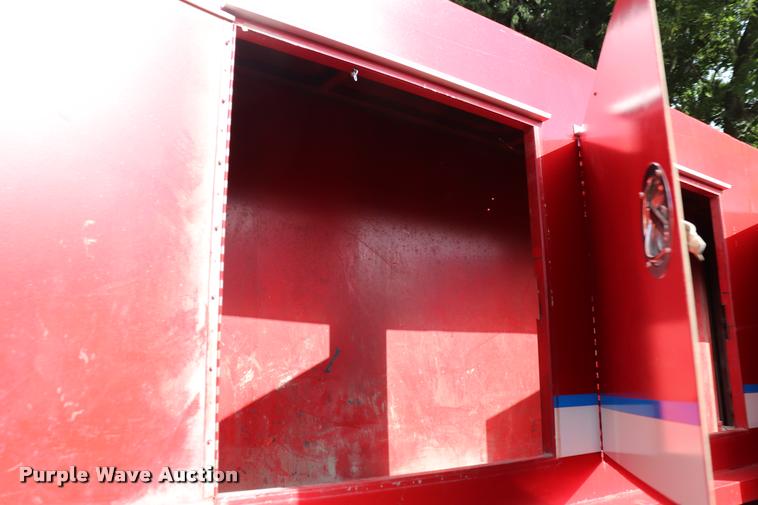 image for item DQ9373 1980 GMC Sierra 7000 fire truck