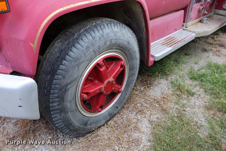 image for item DQ9374 1974 Chevrolet C65 fire truck
