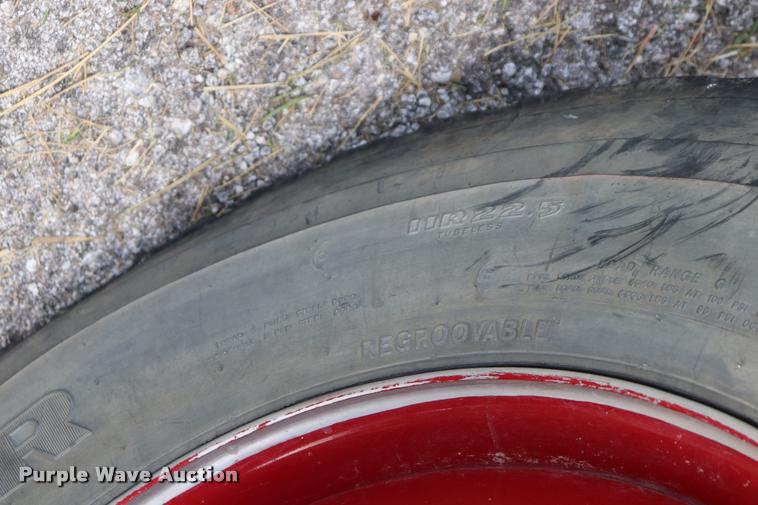 image for item DQ9376 1982 International S1900 tanker fire truck