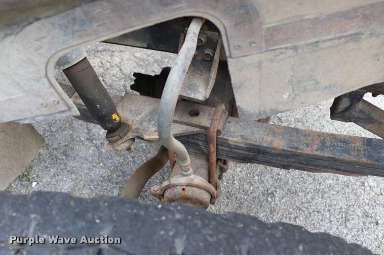 image for item DQ9376 1982 International S1900 tanker fire truck