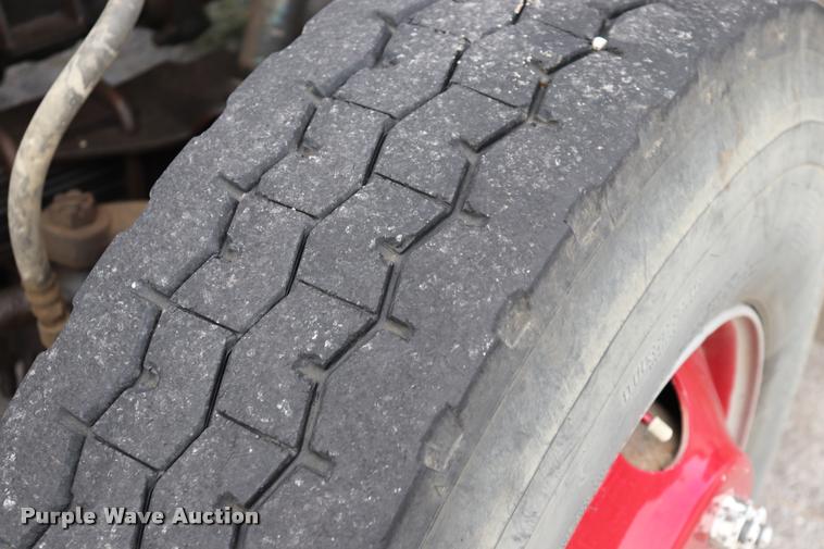 image for item DQ9376 1982 International S1900 tanker fire truck