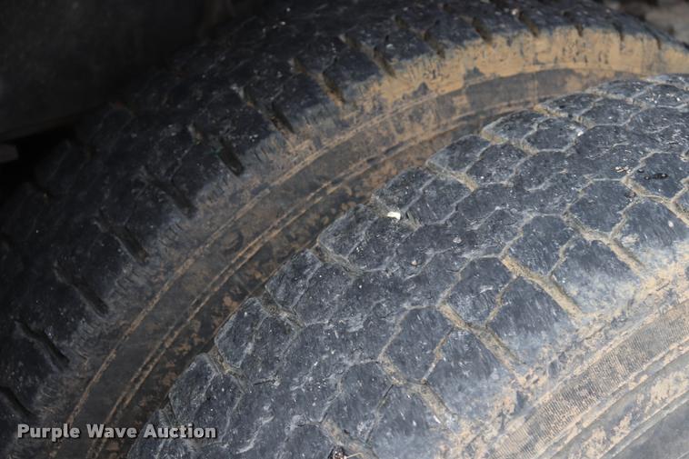 image for item DQ9376 1982 International S1900 tanker fire truck