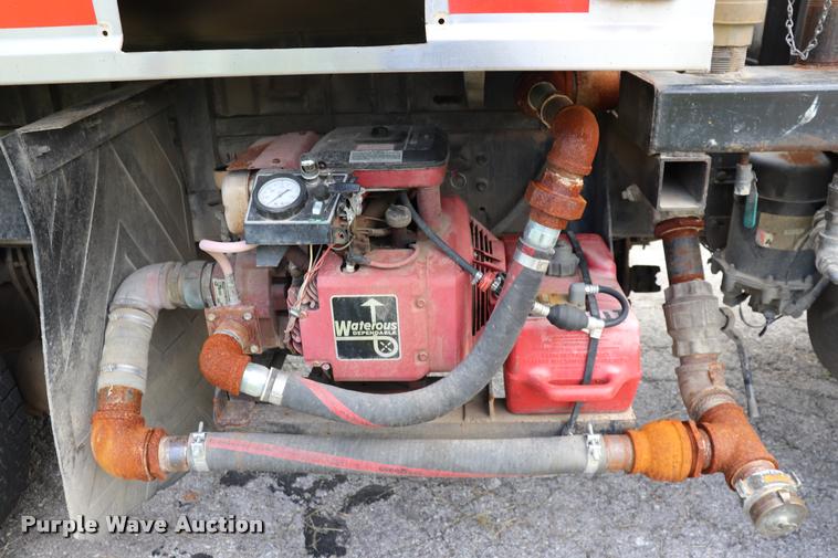 image for item DQ9376 1982 International S1900 tanker fire truck