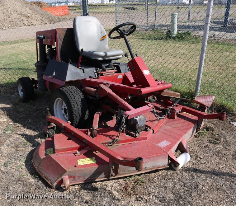image for item DW9806 Toro Groundsmaster 345 lawn mower
