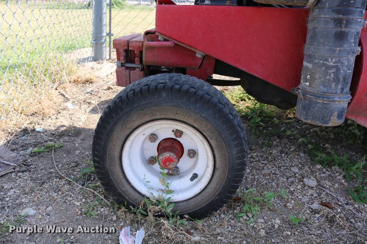 image for item DW9806 Toro Groundsmaster 345 lawn mower