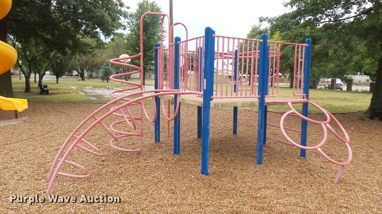 image for item EB9096 Playground equipment