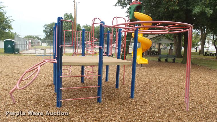 image for item EB9096 Playground equipment
