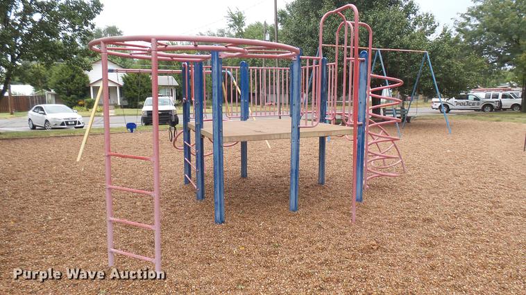 image for item EB9096 Playground equipment