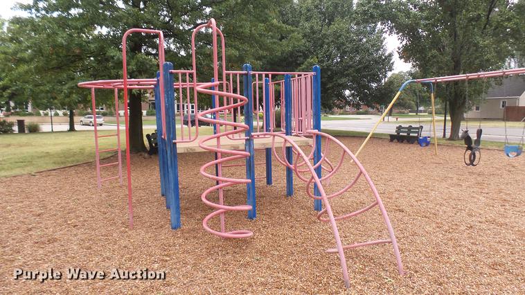 image for item EB9096 Playground equipment