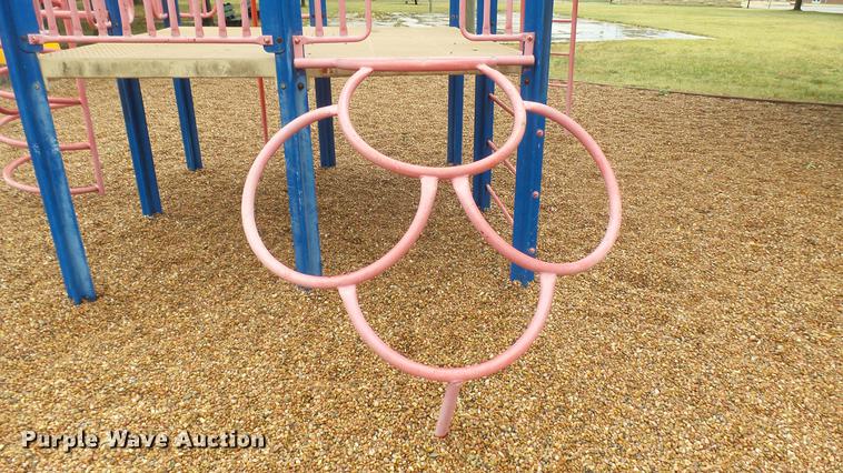 image for item EB9096 Playground equipment