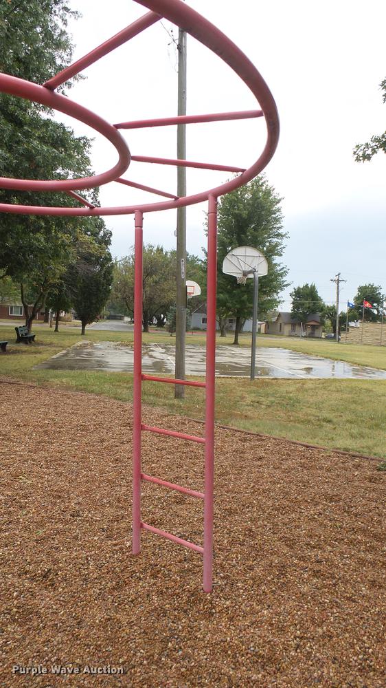 image for item EB9096 Playground equipment