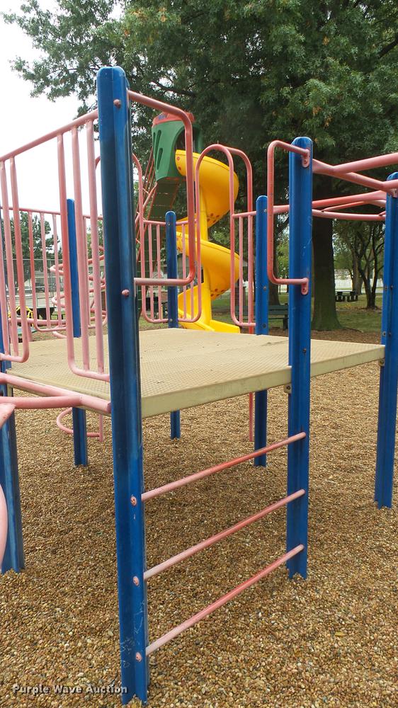 image for item EB9096 Playground equipment