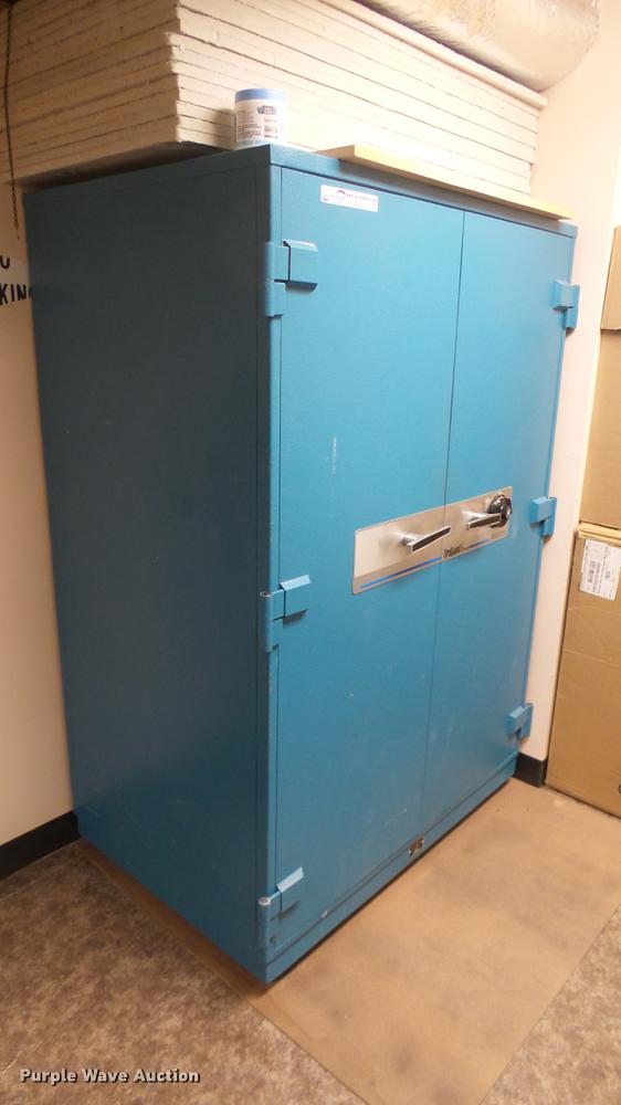 image for item EB9101 Schwab 4057CTS fire guard safe