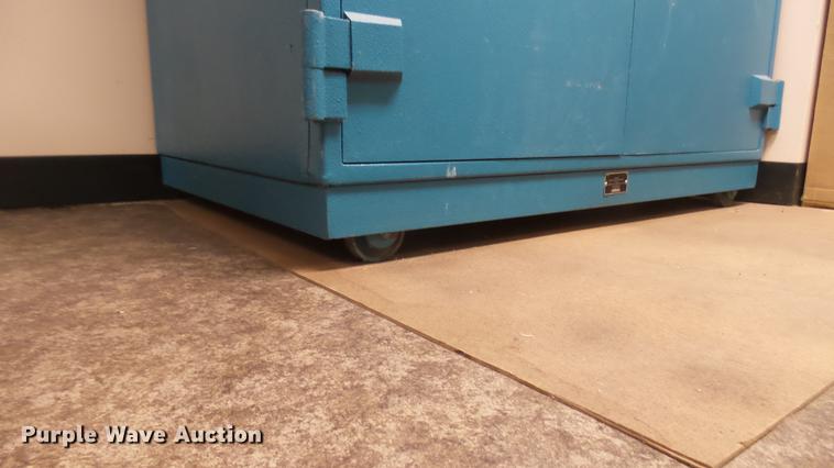 image for item EB9101 Schwab 4057CTS fire guard safe