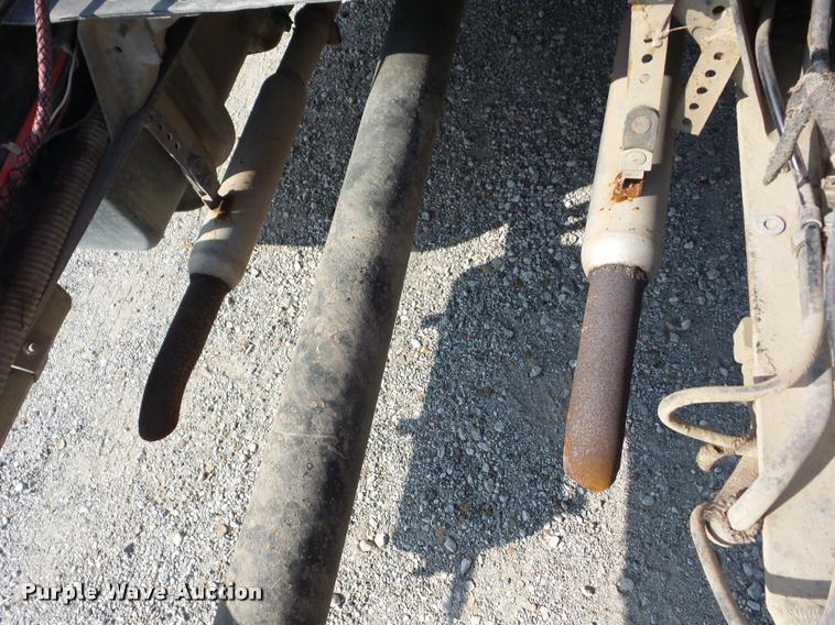 image for item J8605 1972 Chevrolet C60 truck cab and chassis