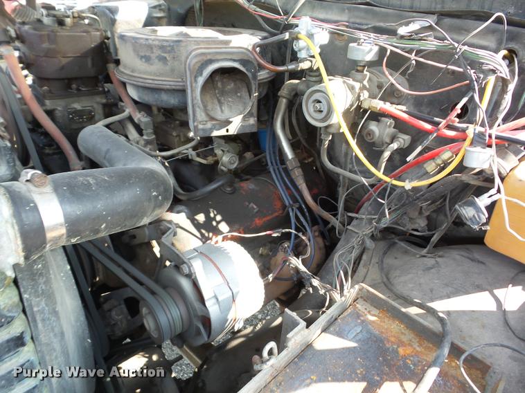 image for item J8605 1972 Chevrolet C60 truck cab and chassis