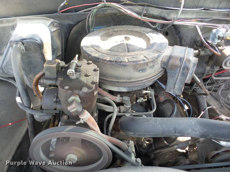 image for item J8605 1972 Chevrolet C60 truck cab and chassis