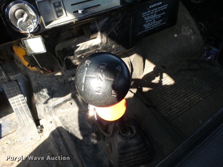 image for item J8605 1972 Chevrolet C60 truck cab and chassis