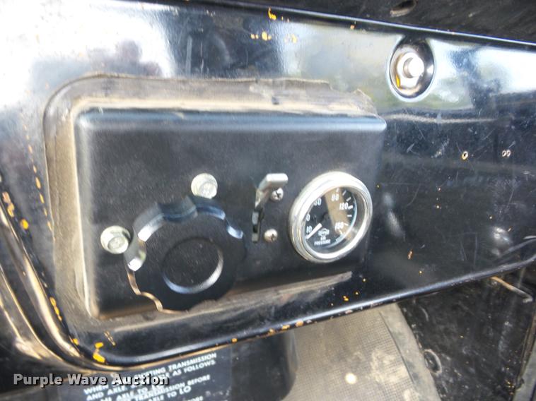 image for item J8605 1972 Chevrolet C60 truck cab and chassis