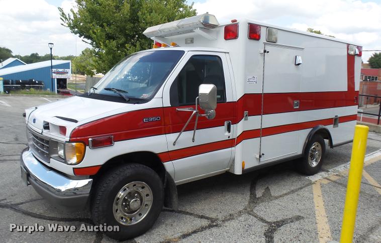 image for item K1789 1993 Ford Econoline E350 ambulance