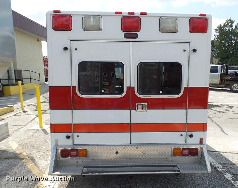 image for item K1789 1993 Ford Econoline E350 ambulance
