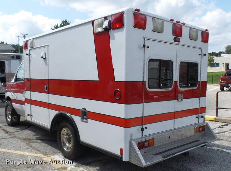 image for item K1789 1993 Ford Econoline E350 ambulance